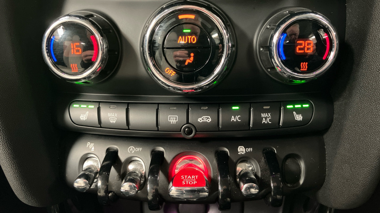 MINI Hatchback 2.0 Cooper S Exclusive II 5dr Auto [Comfort/Nav] Petrol Hatchback